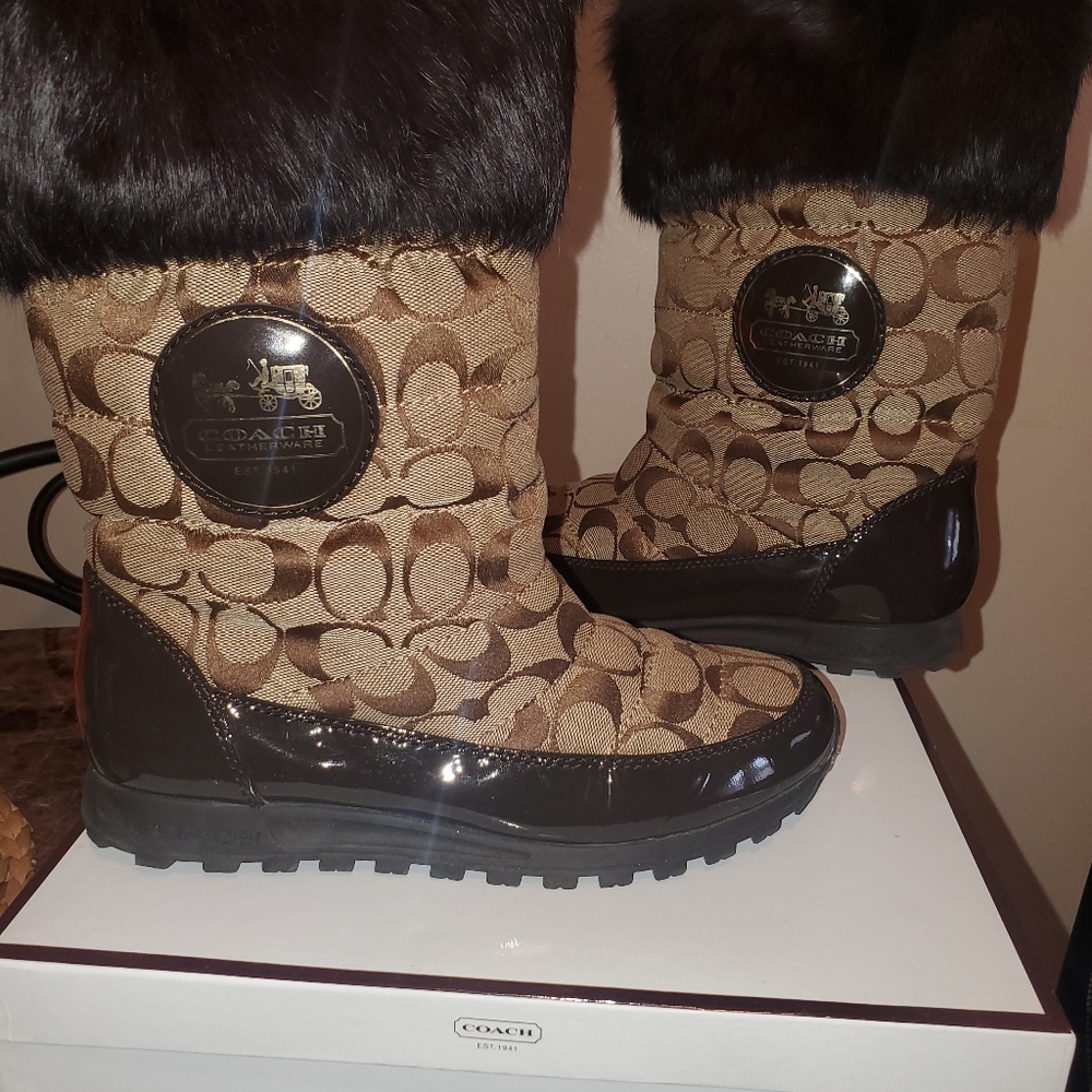 Authentic Coach Joyous Snow Boots - Picture 2 of 6